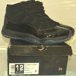 AIR JORDAN 11 XI RETRO Size 12 CAP & GOWNS